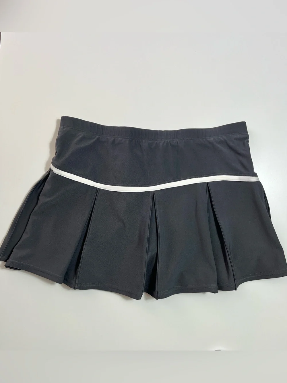 Nike Dri-FIT Tennis Skort Women’s S Charcoal Gray Pleated Athletic Skirt Shorts